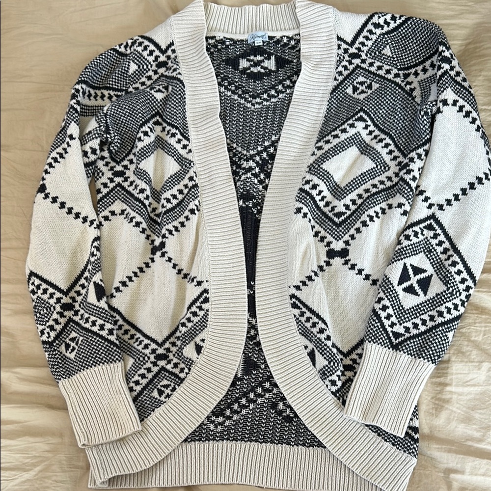 Women's Black and Cream Patterned Sweater